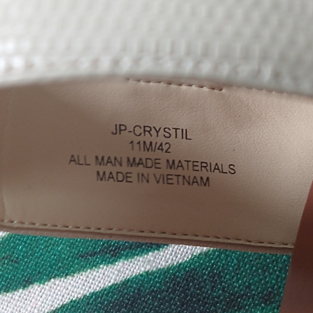 Jessica Simpson "Crystil" - Picture 8 of 9